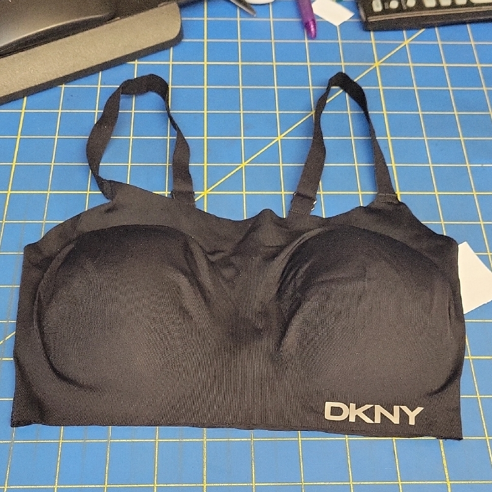DKNY Black Seamless Padded Bralette Small Black